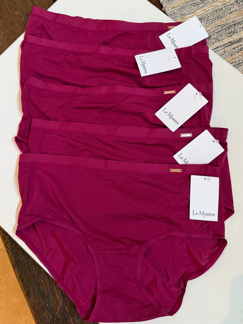 Le Mystere Infinite Comfort Briefs set of 5. NEW with Tags. Size m 6-8
